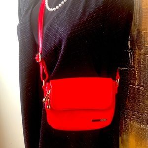 Sporty Kenneth Cole Red Crossbody
